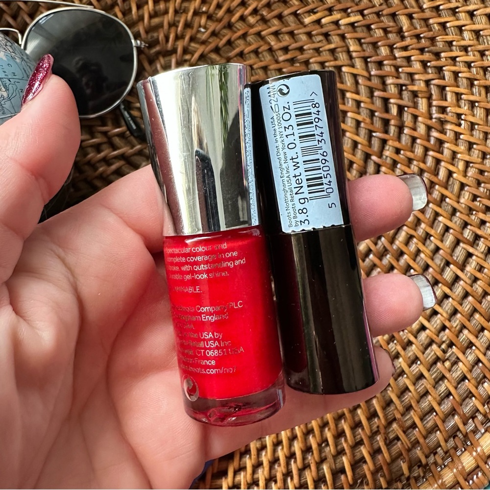 NO7 Gel Finish Colour Red Moisture Drench Pillbox Lipstick and Red Nail Polish - Picture 2 of 6